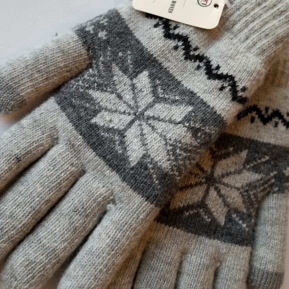 ❗Nordstrom Gray Sherpa Lined Woven Winter Gloves❗ - Picture 7 of 7